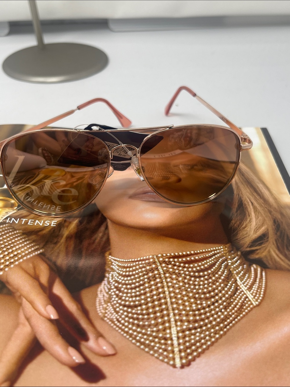 Aviator Sunglasses | Rose gold tone | 100% UVA-UVB protection - Picture 6 of 7